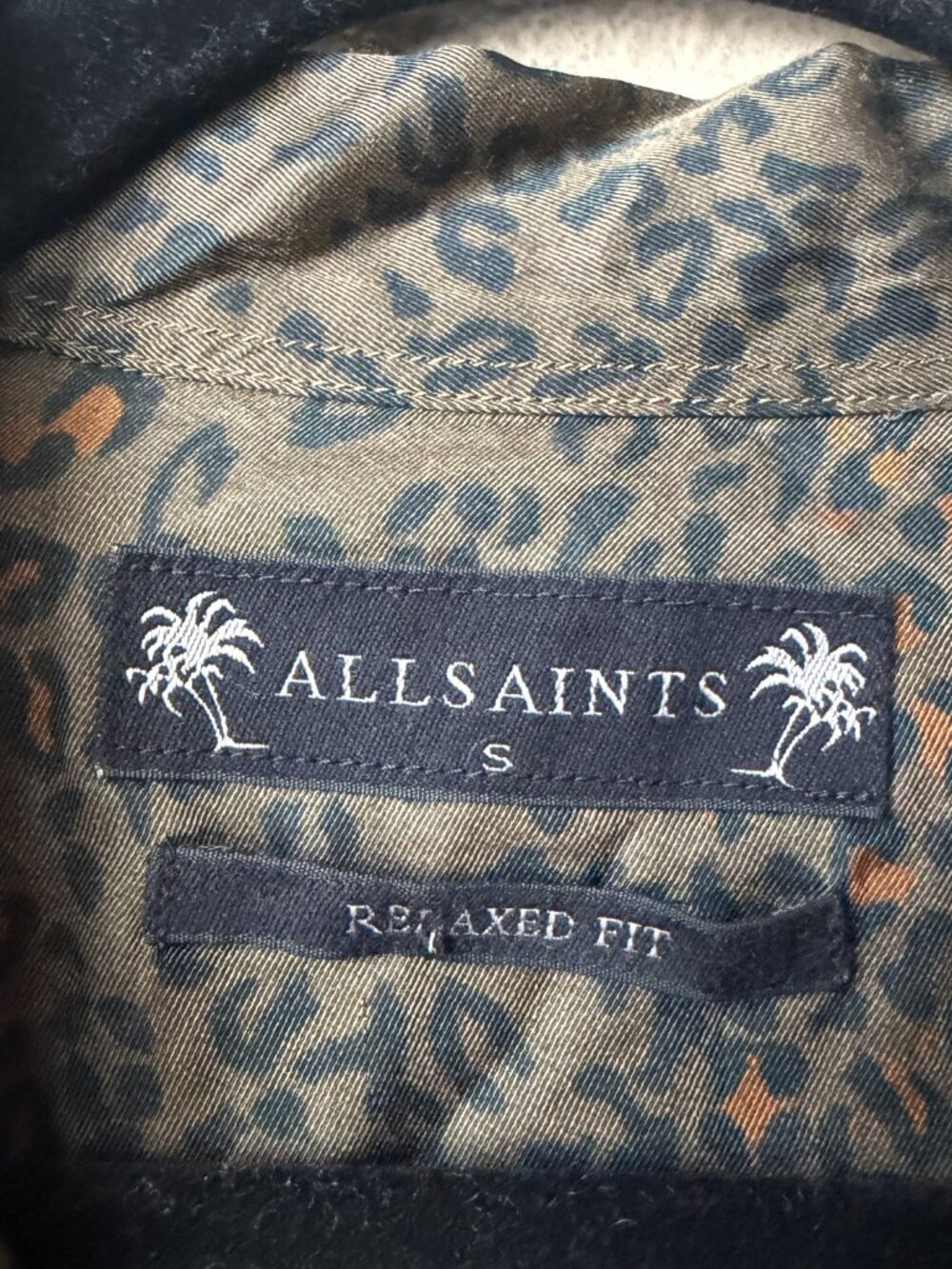 ALLSAINTS Blindspot Relaxed Fit Camp Shirt in Leopard Size S - Picture 4 of 6